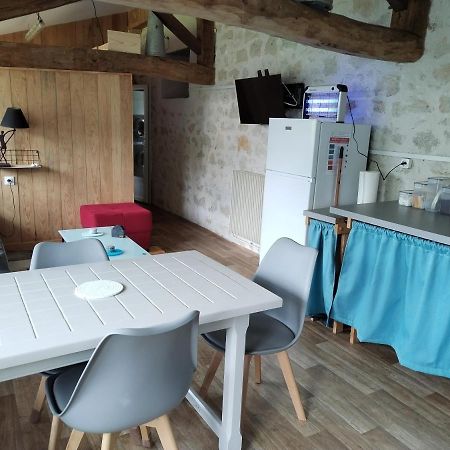 Chambre 2 A 4 Pers Gite Du Gardoir Boresse-et-Martron Dış mekan fotoğraf